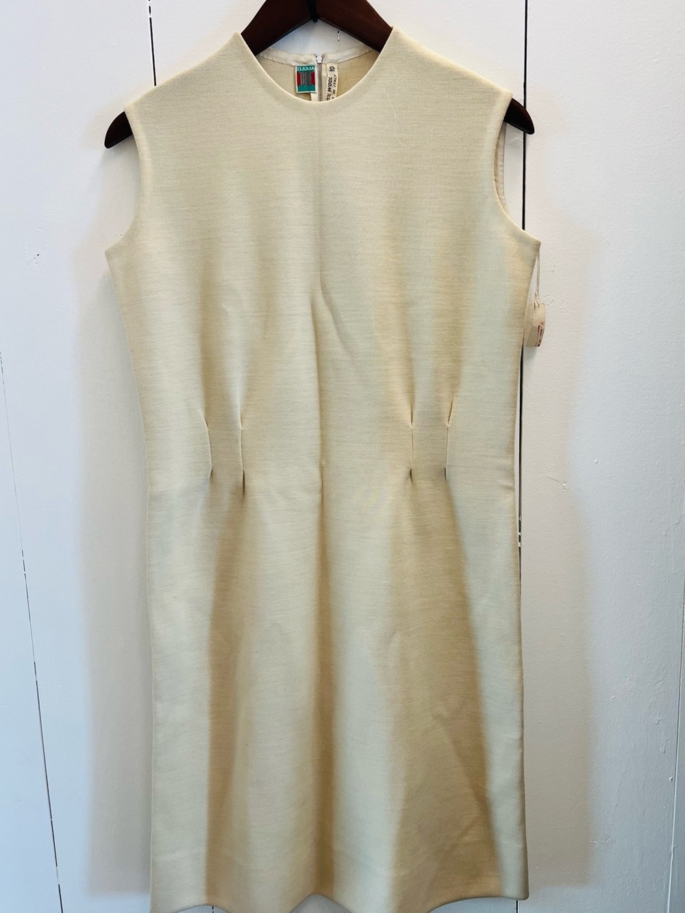 Vintage ILARIA Sleeveless 100% Wool Made in ITALY  heavy knit like dress. Sz 10